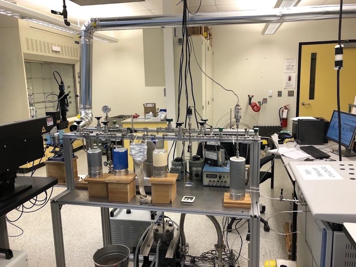 Fluorination line at work with vent snorkel